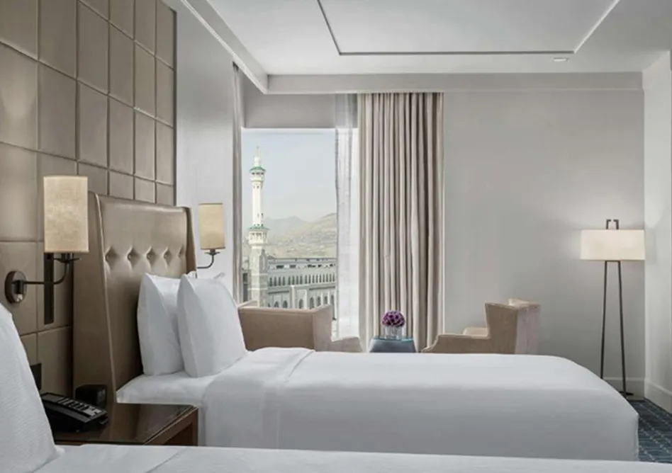 /media/umrah-images/bedroom-area%20%281%29.webp