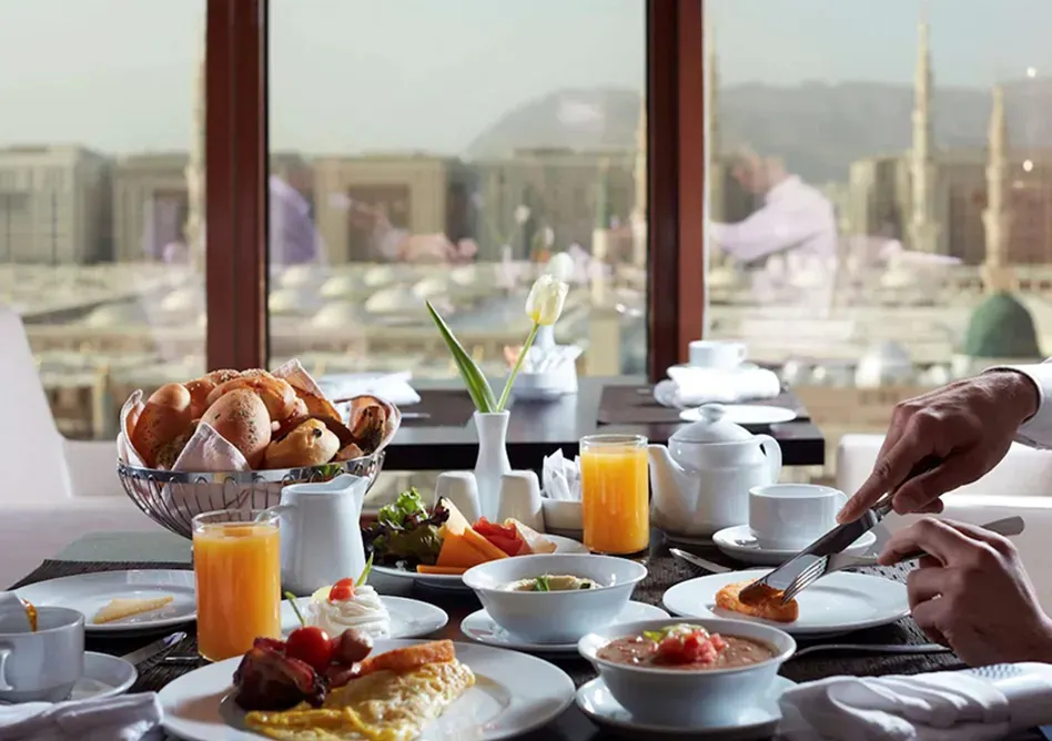/media/umrah-images/breakfast%20%286%29.webp