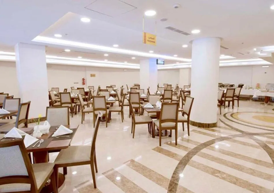 /media/umrah-images/dining-area%20%2823%29.webp
