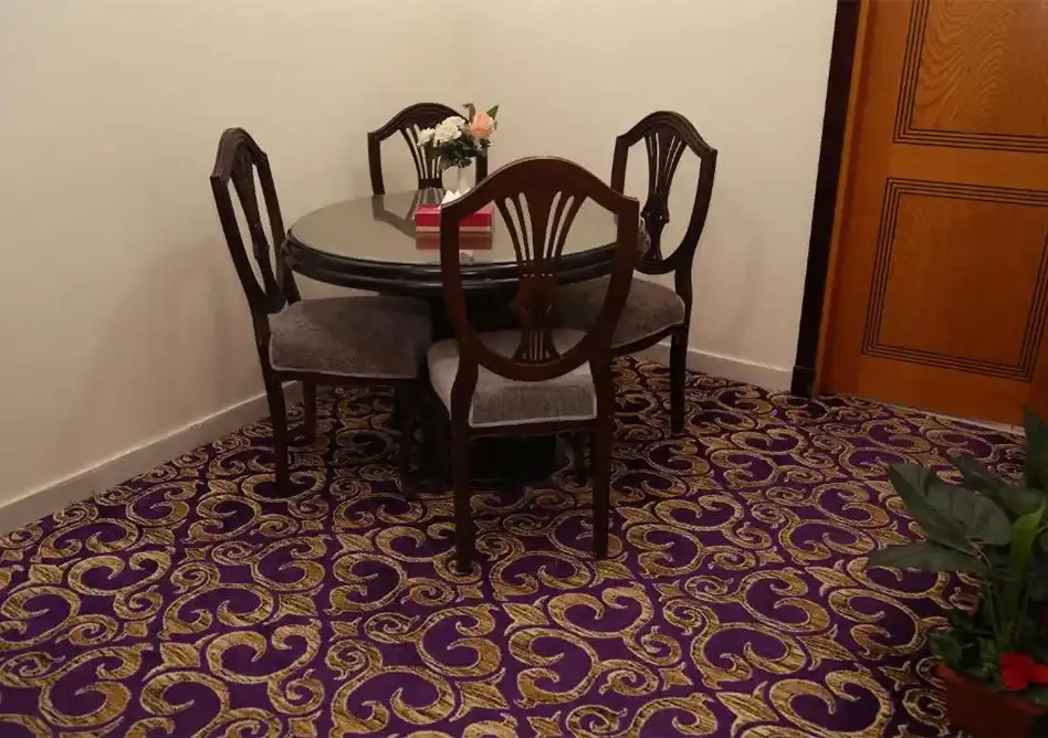/media/umrah-images/dinning-table.webp