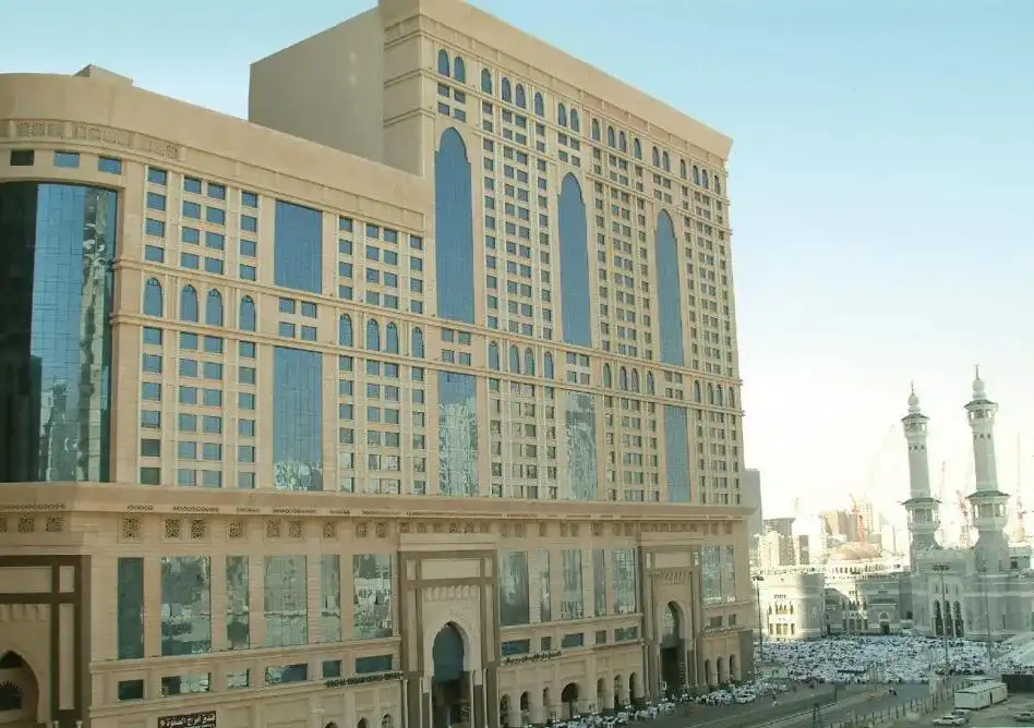 /media/umrah-images/dorrar-al-eiman-royal-hotel.webp