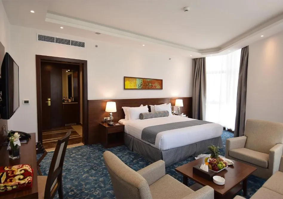 /media/umrah-images/double-bed%20%281%29.webp