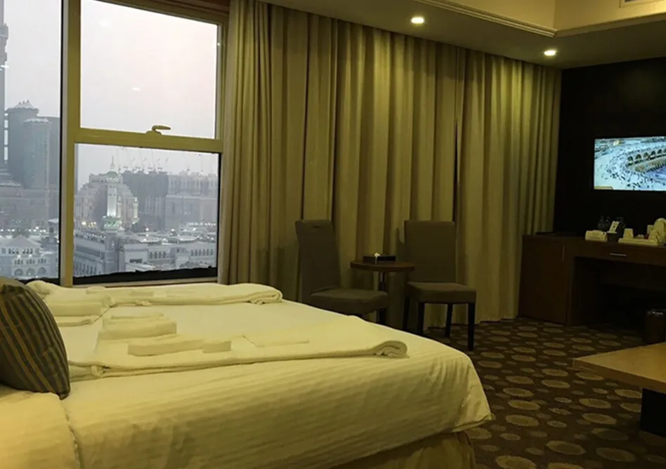 /media/umrah-images/double-bed-room%20%282%29.webp