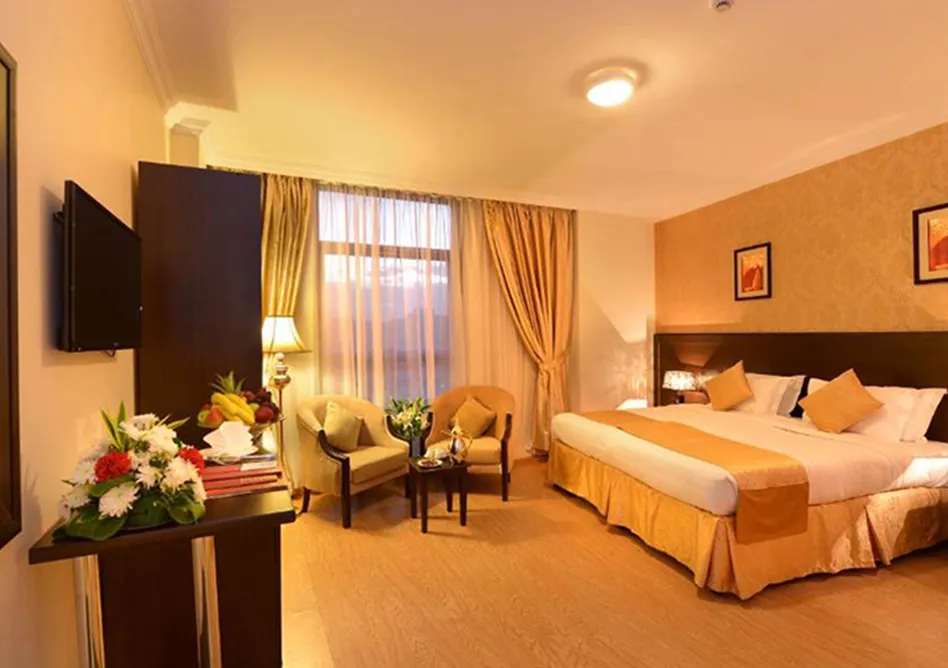 /media/umrah-images/double-bedroom%20%283%29.webp