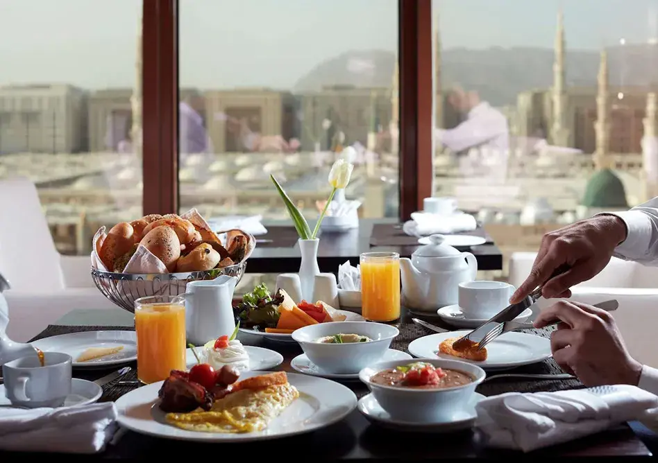 /media/umrah-images/fine-dining.webp