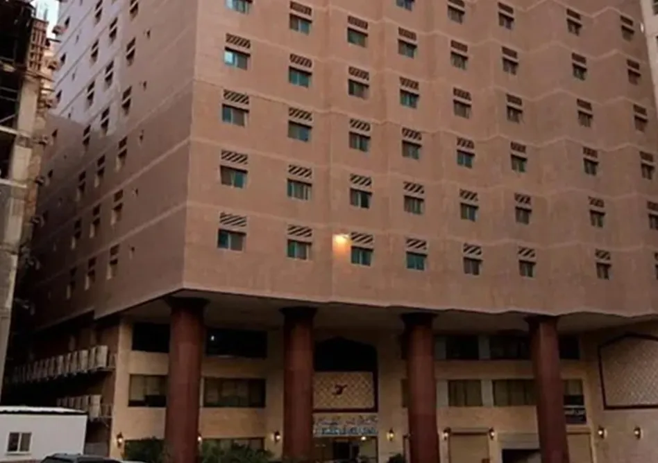 /media/umrah-images/hotel-building.webp