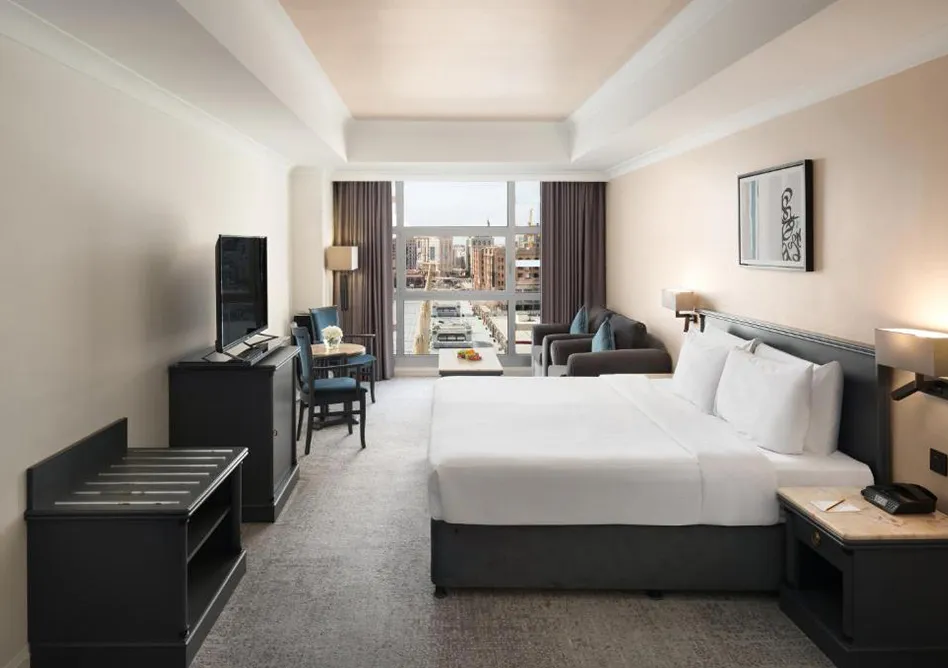 /media/umrah-images/hotel-room-with-double-bed%20%282%29.webp