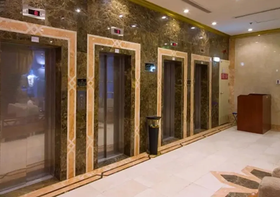 /media/umrah-images/lift-area%20%281%29.webp