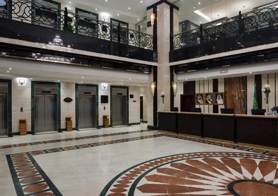 /media/umrah-images/lift-area%20%283%29.webp