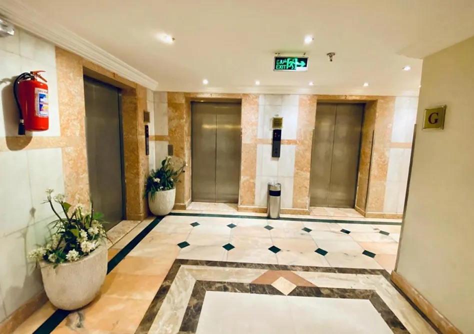 /media/umrah-images/lifting-area%20%281%29.webp