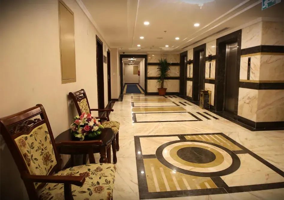 /media/umrah-images/lifts-area%20%282%29.webp