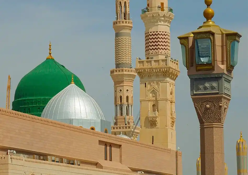 /media/umrah-images/madinah%20%282%29.webp