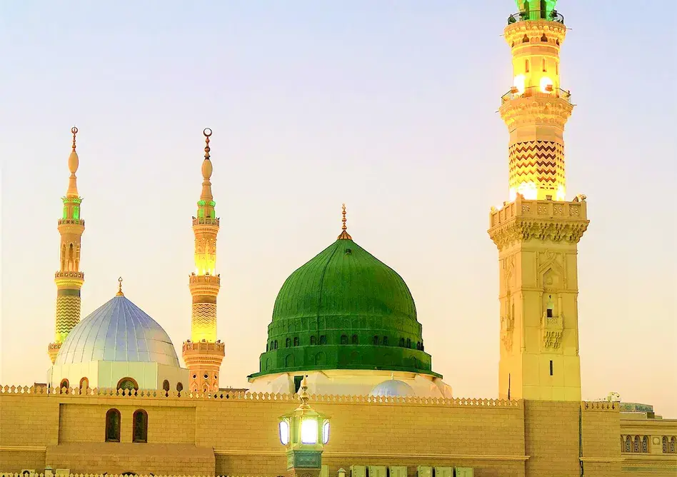 /media/umrah-images/madinah%20%283%29.webp