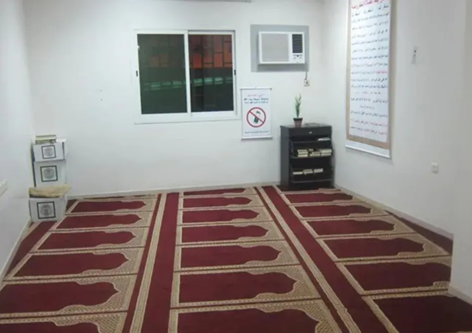 /media/umrah-images/prayer-area%20%283%29.webp