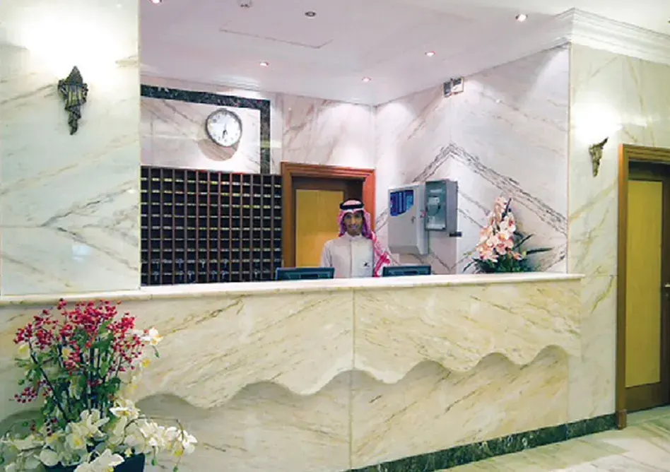 /media/umrah-images/reception-area%20%2810%29.webp