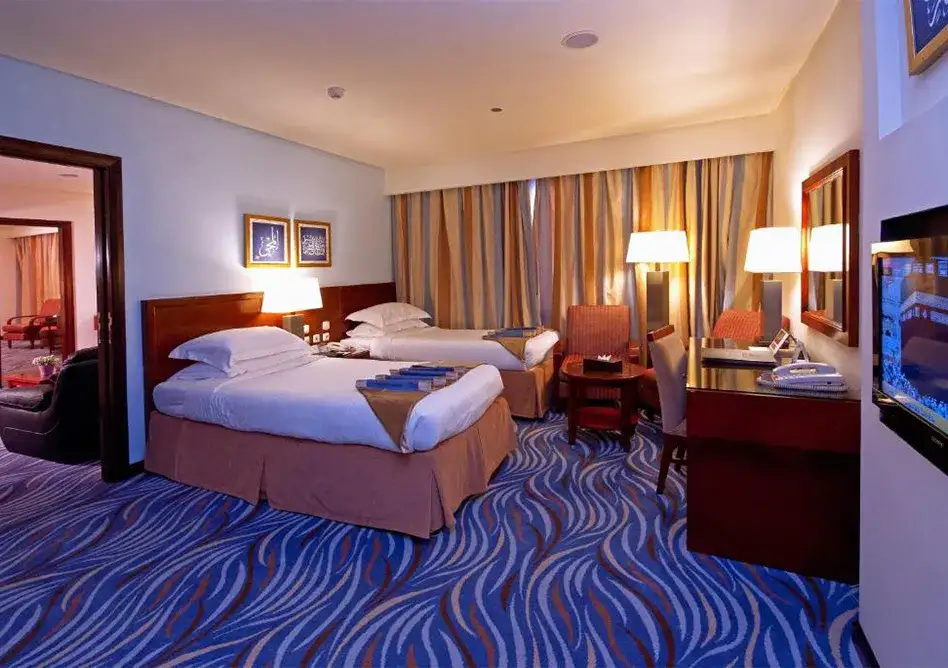 /media/umrah-images/room-with-2-single-beds%20%284%29.webp