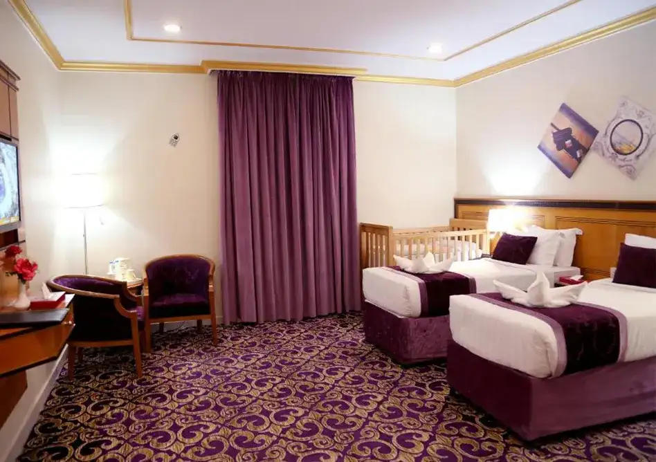 /media/umrah-images/room-with-2-single-beds%20%288%29.webp