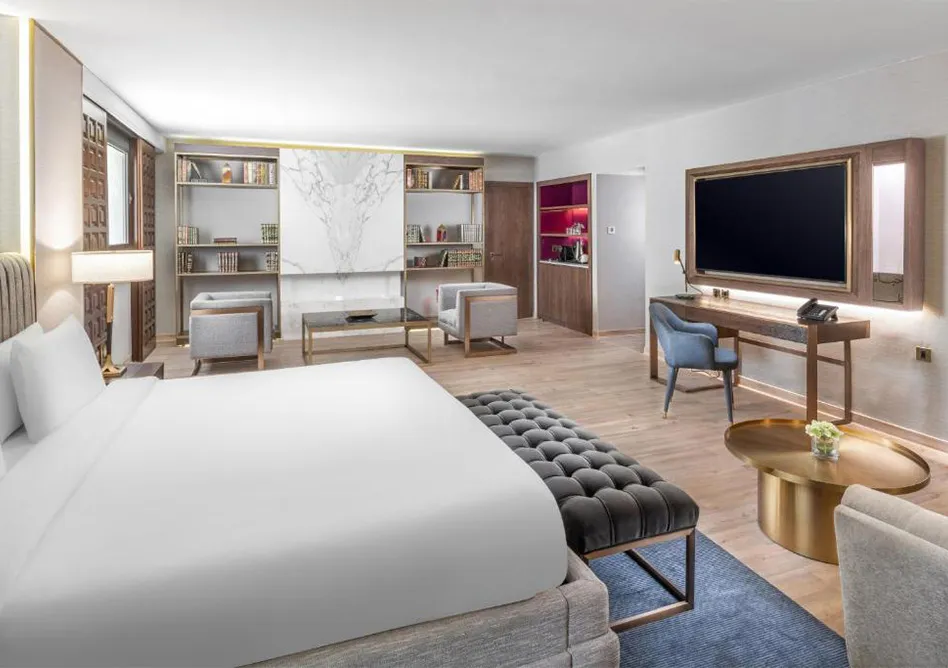 /media/umrah-images/room-with-double-bed%20%284%29.webp